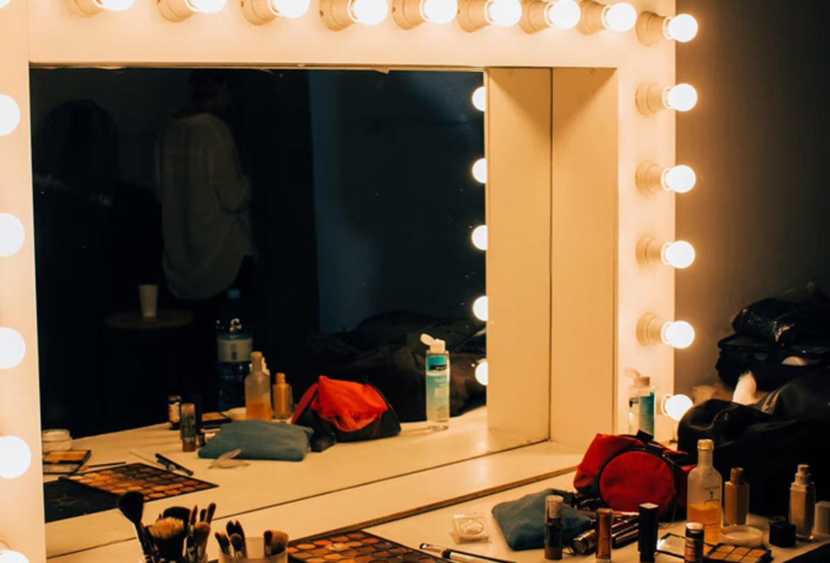 Juhii Makeovers beauty and makeup blog post